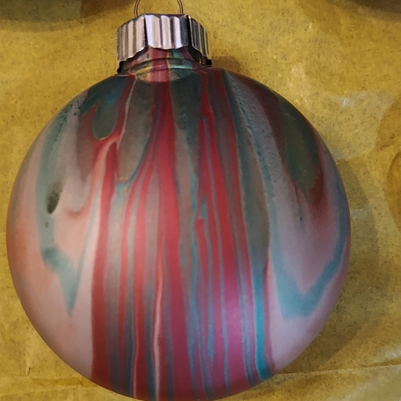 Handcrafted Painted Shatterproof Christmas Bulbs Set of 4 - Picture 6 of 6